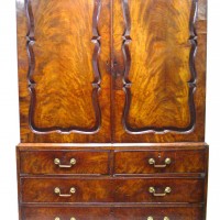 A George III Mahogany Linen Press. Hammer price: £1,750